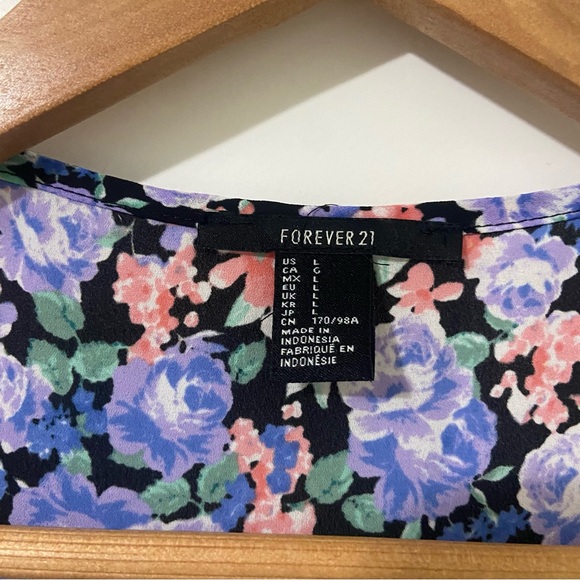 Forever 21 Floral Sleeveless Tank Top Crop Top - Purple, Pink and Black - Picture 2 of 3